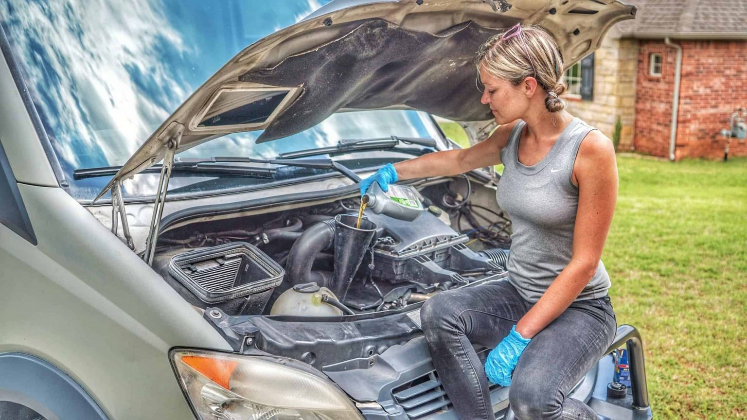 HowTo Change The Oil in a 2007 Sprinter Van EXPLORIST.life