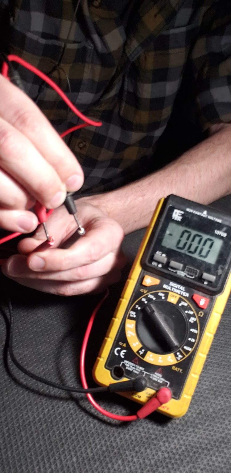 How to Wire a Solar Disconnect for a DIY Camper Electrical System